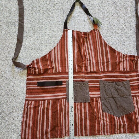 Handmade Orange Apron from Guatemala with Pockets - Picture 3 of 3